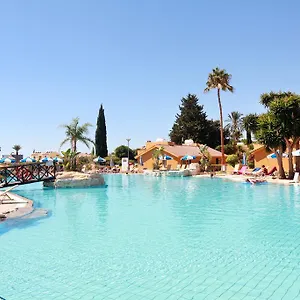 Makronisos Village Appart hôtel
